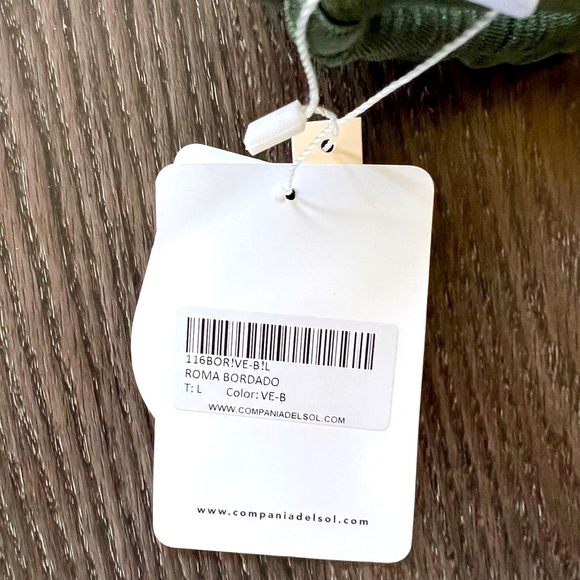 Compañia del Sol Women's triangle Bikini Swimsuit Top with shell detail - large - Picture 4 of 5